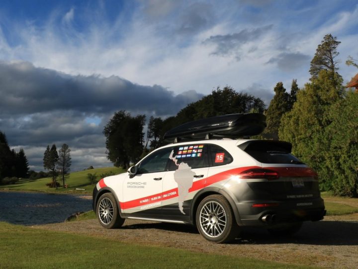 Desde Uruguay hasta México a bordo de un Porsche Cayenne