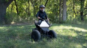 Cyberquad la cuatrimoto de Tesla para niños