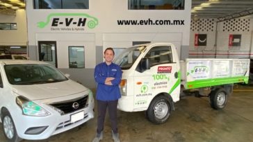 Joven diseña sistema para convertir autos compactos en eléctricos-min