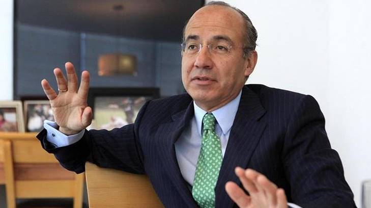 Felipe Calderón recibe puesto en la Federación Internacional de Automovilismo 1