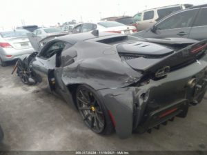 Con menos de 300 km Ferrari SF90 Stradale sufre siniestro