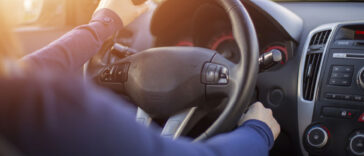 ¿Cómo encender y apagar el motor de mi auto?