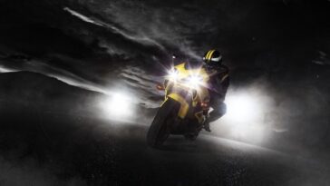 Cómo utilizar las luces de mi motocicleta
