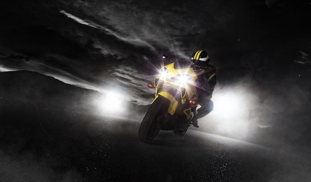 Cómo utilizar las luces de mi motocicleta