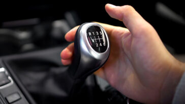 Realiza correctamente los cambios de velocidad