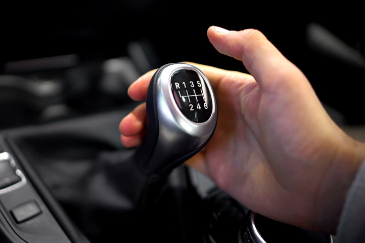 Realiza correctamente los cambios de velocidad