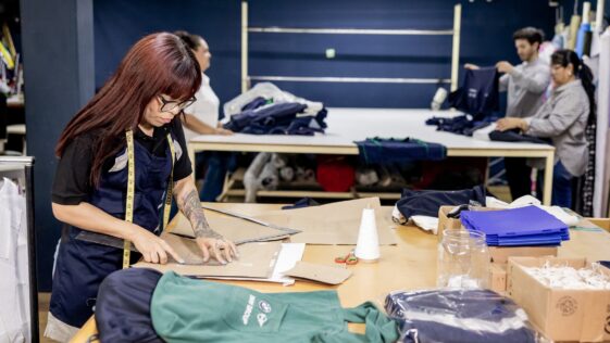 BMW Group Planta San Luis Potosí da segunda vida a uniformes