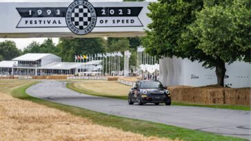 MINI John Cooper Works 1to6 Edition hace su debut en Gran Bretaña