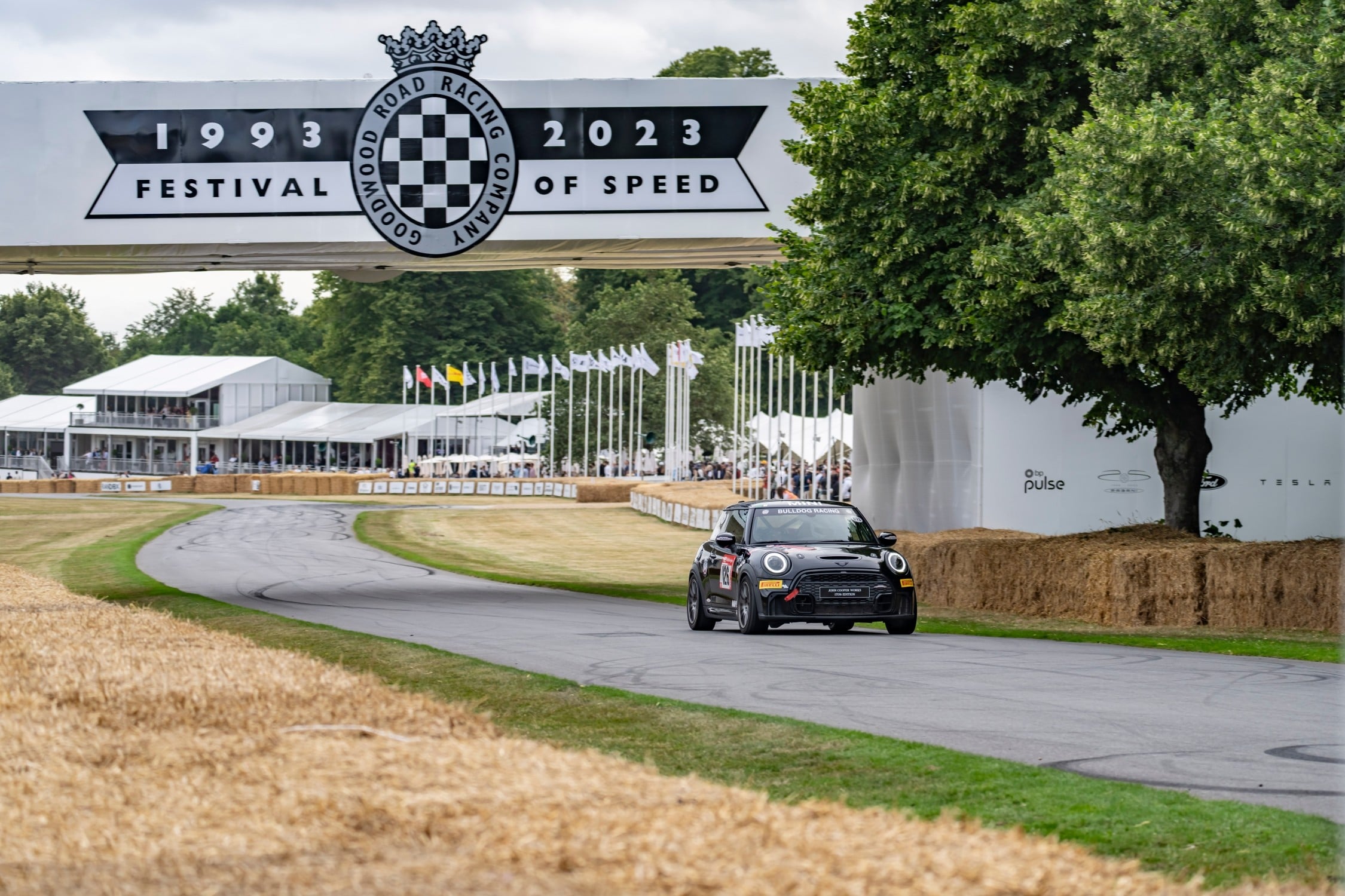 MINI John Cooper Works 1to6 Edition hace su debut en Gran Bretaña