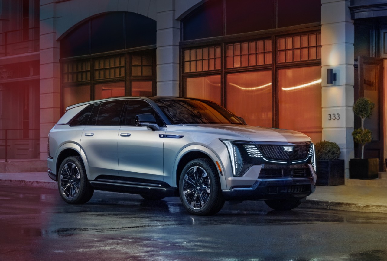 Cadillac presenta la nueva SUV eléctrica: ESCALADE IQ 2025