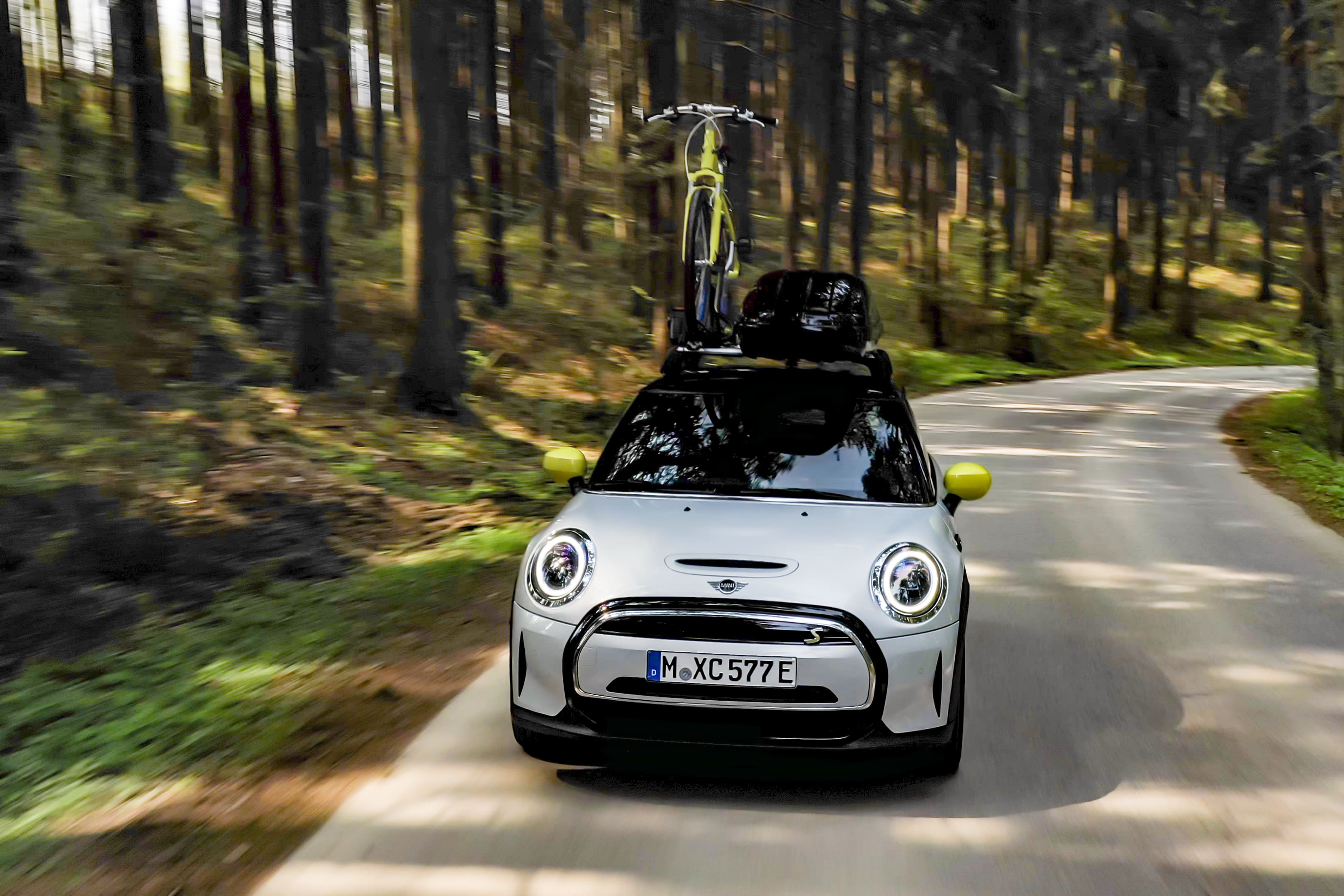 BMW invita a sus seguidores a vivir la experiencia de conducir un MINI Cooper SE 2023