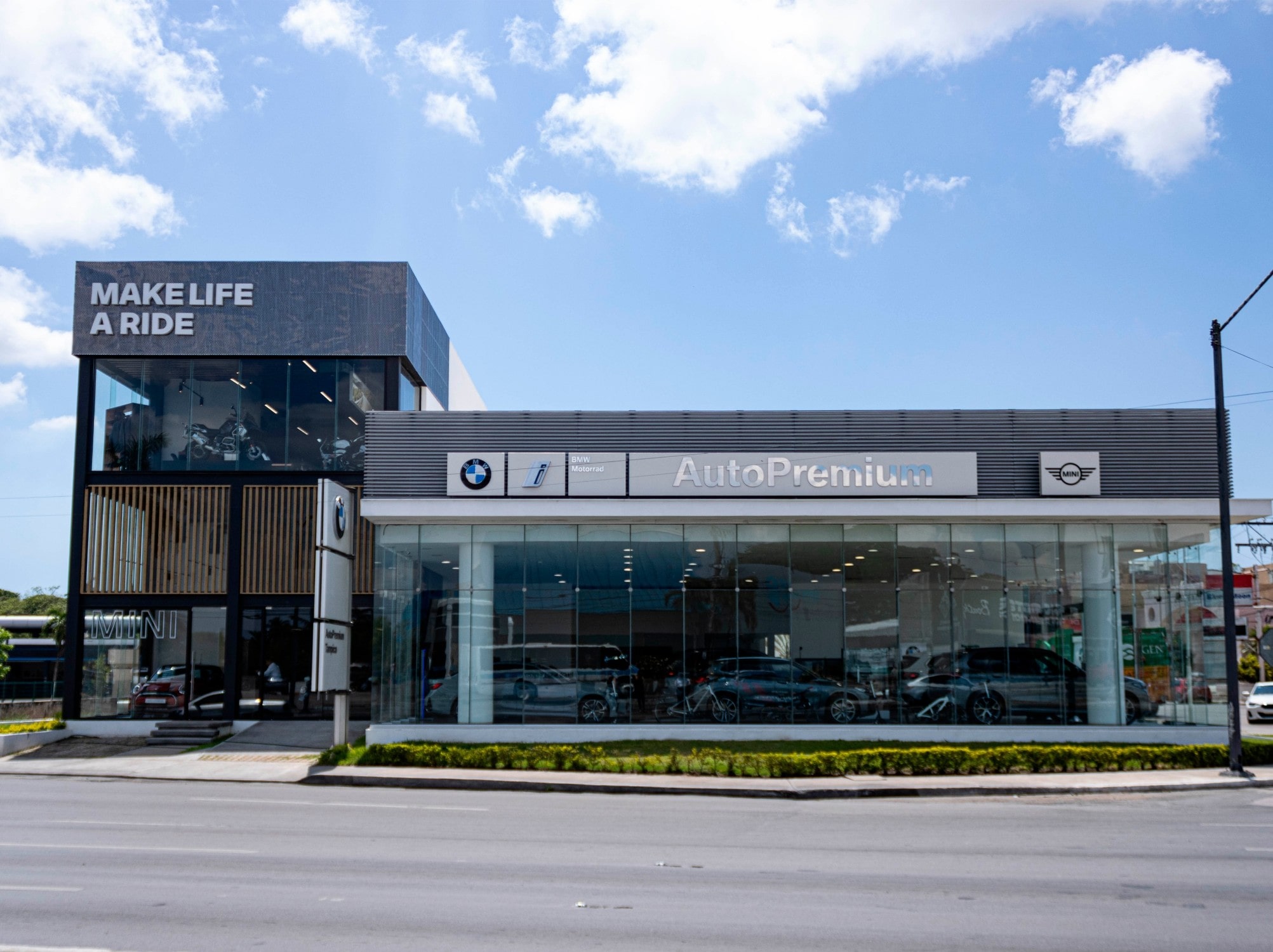 BMW abre nuevas instalaciones de "AutoPremium" en Tampico