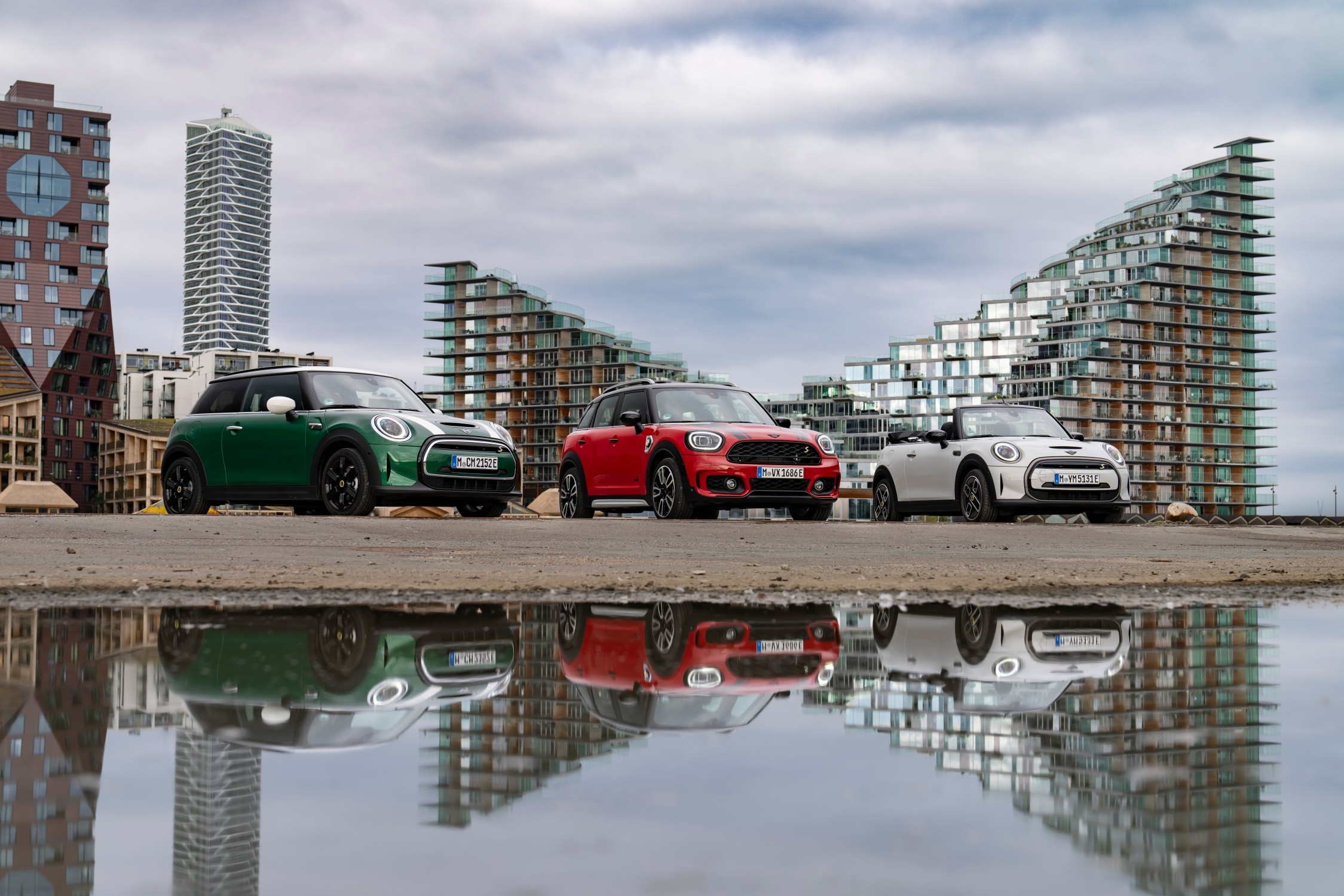 ¡MINI cumple 64 años!