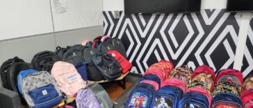 Renault dona útiles escolares en México